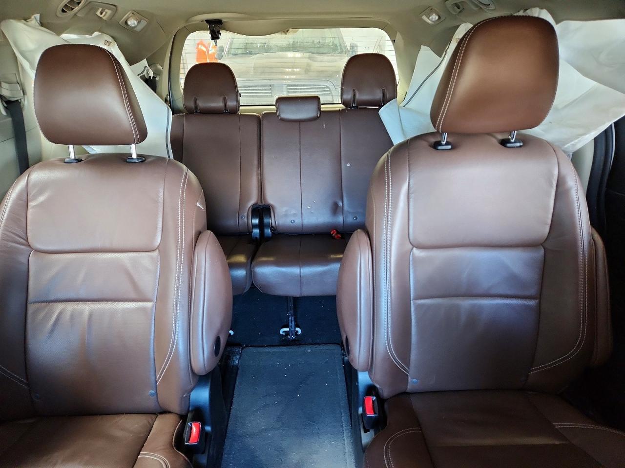 2017 TOYOTA SIENNA