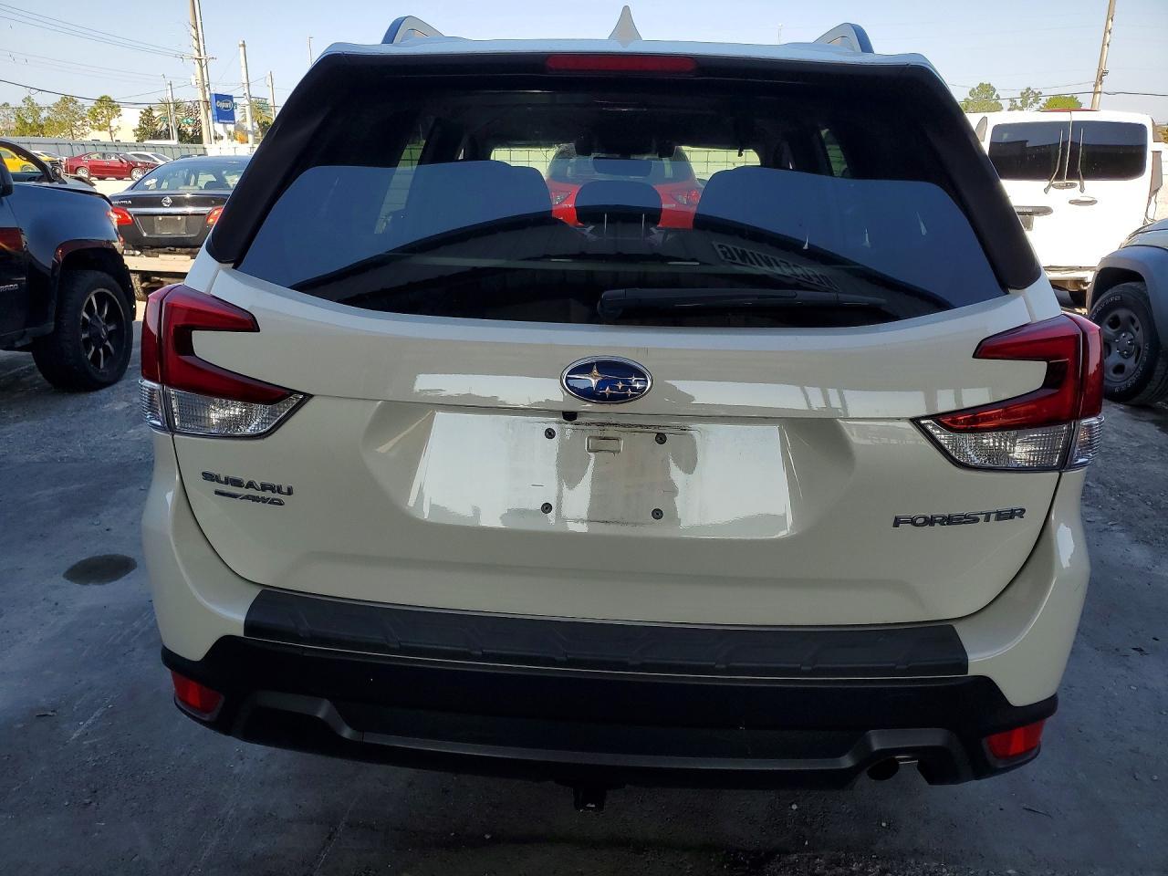 2020 SUBARU FORESTER