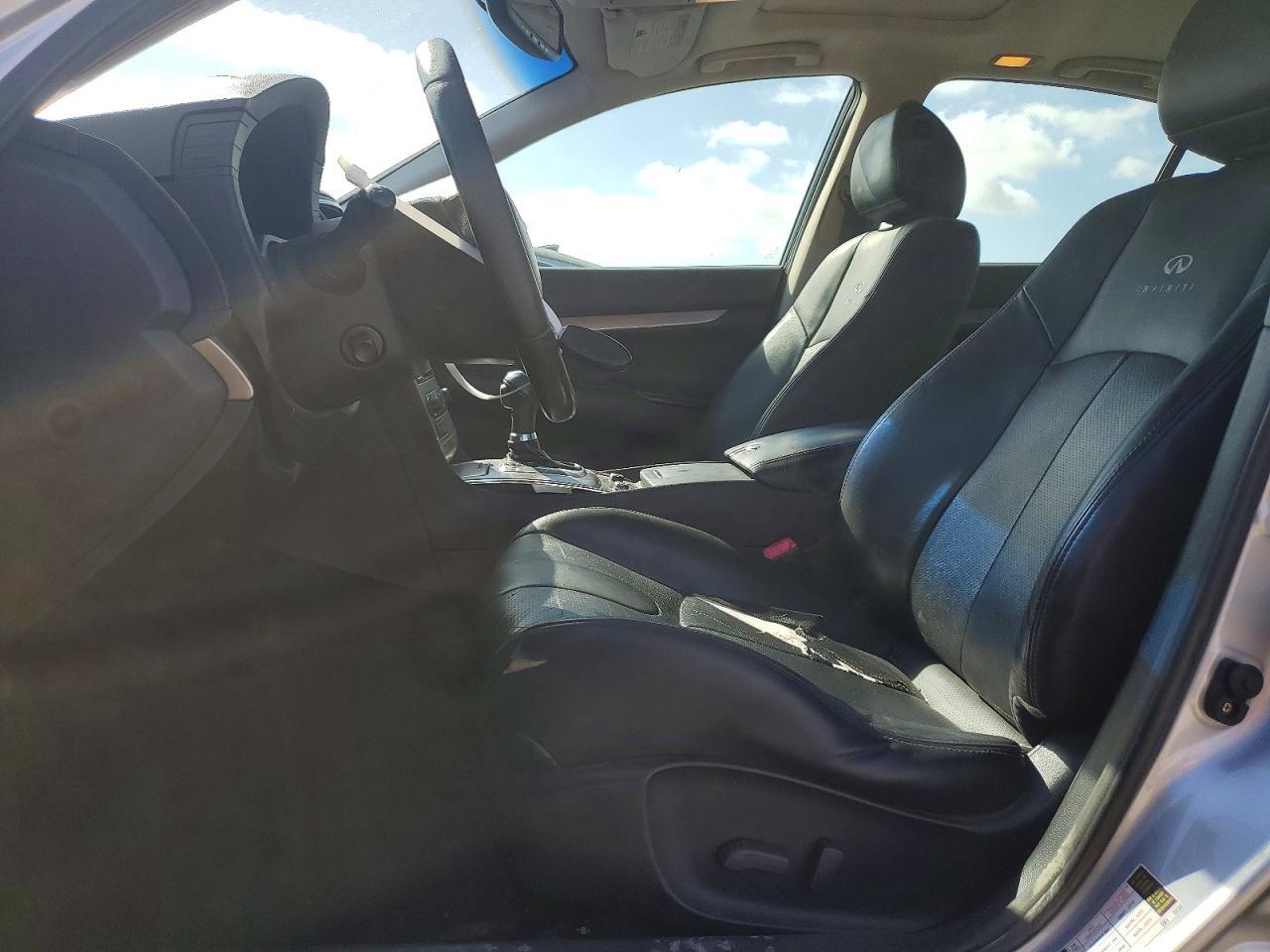 2012 INFINITI G37