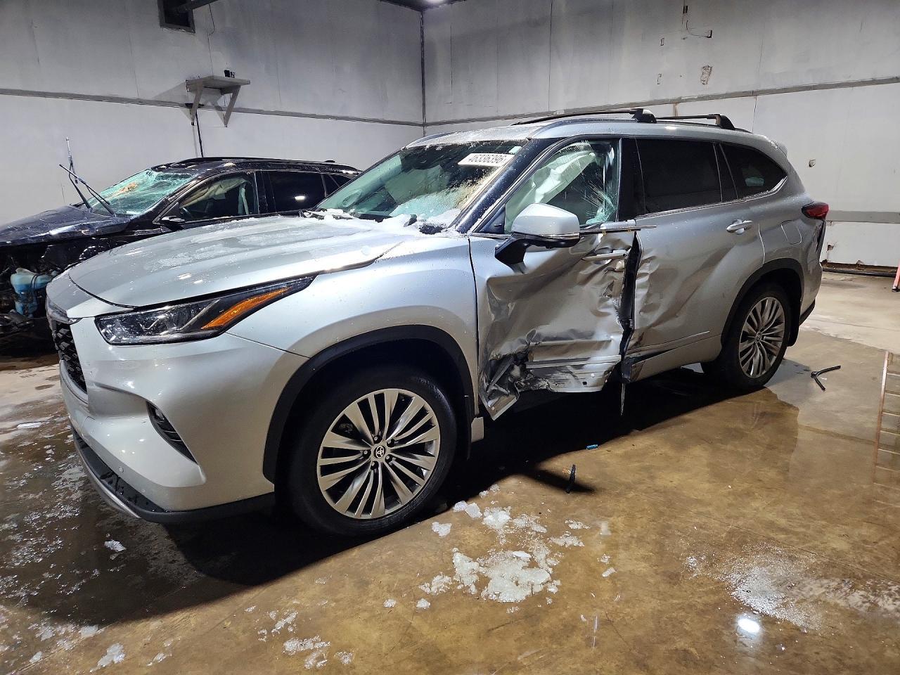 2023 TOYOTA Highlander Hybrid