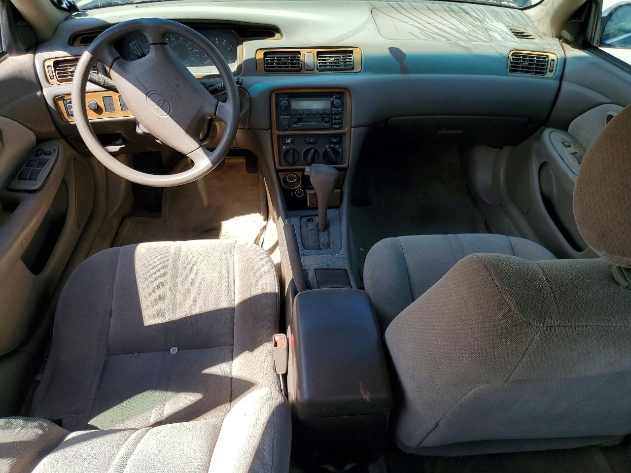 2001 TOYOTA CAMRY