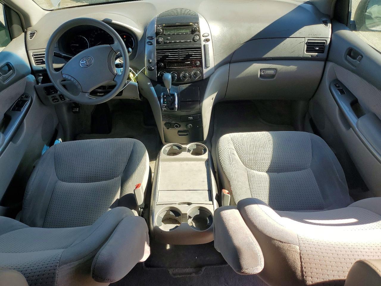 2006 TOYOTA SIENNA