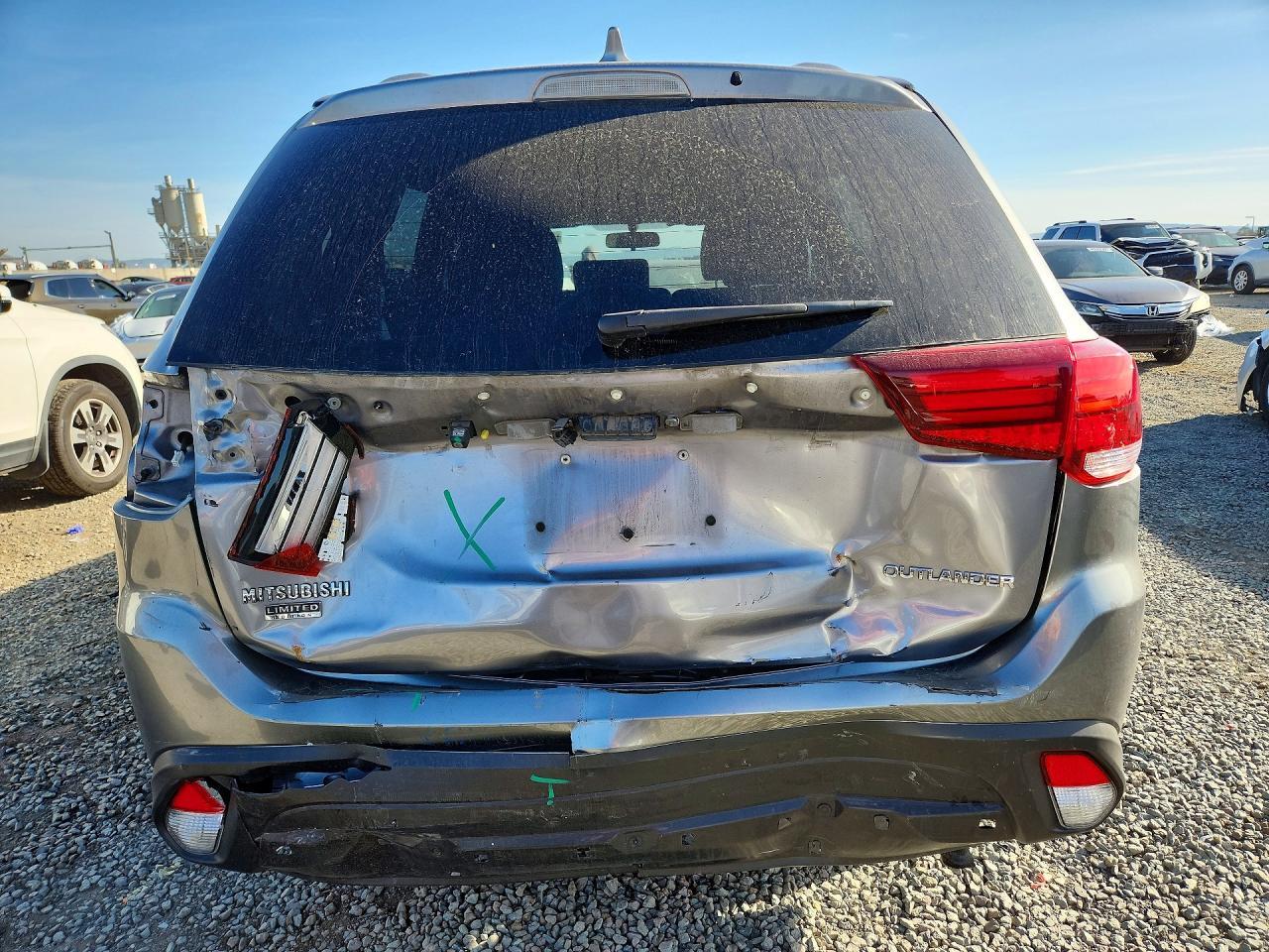 2018 MITSUBISHI outlander