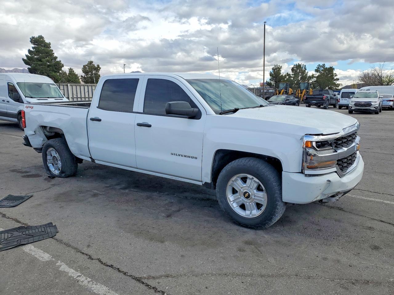 2018 CHEVROLET Silverado