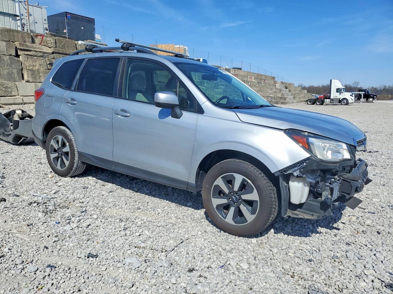 2017 SUBARU FORESTER