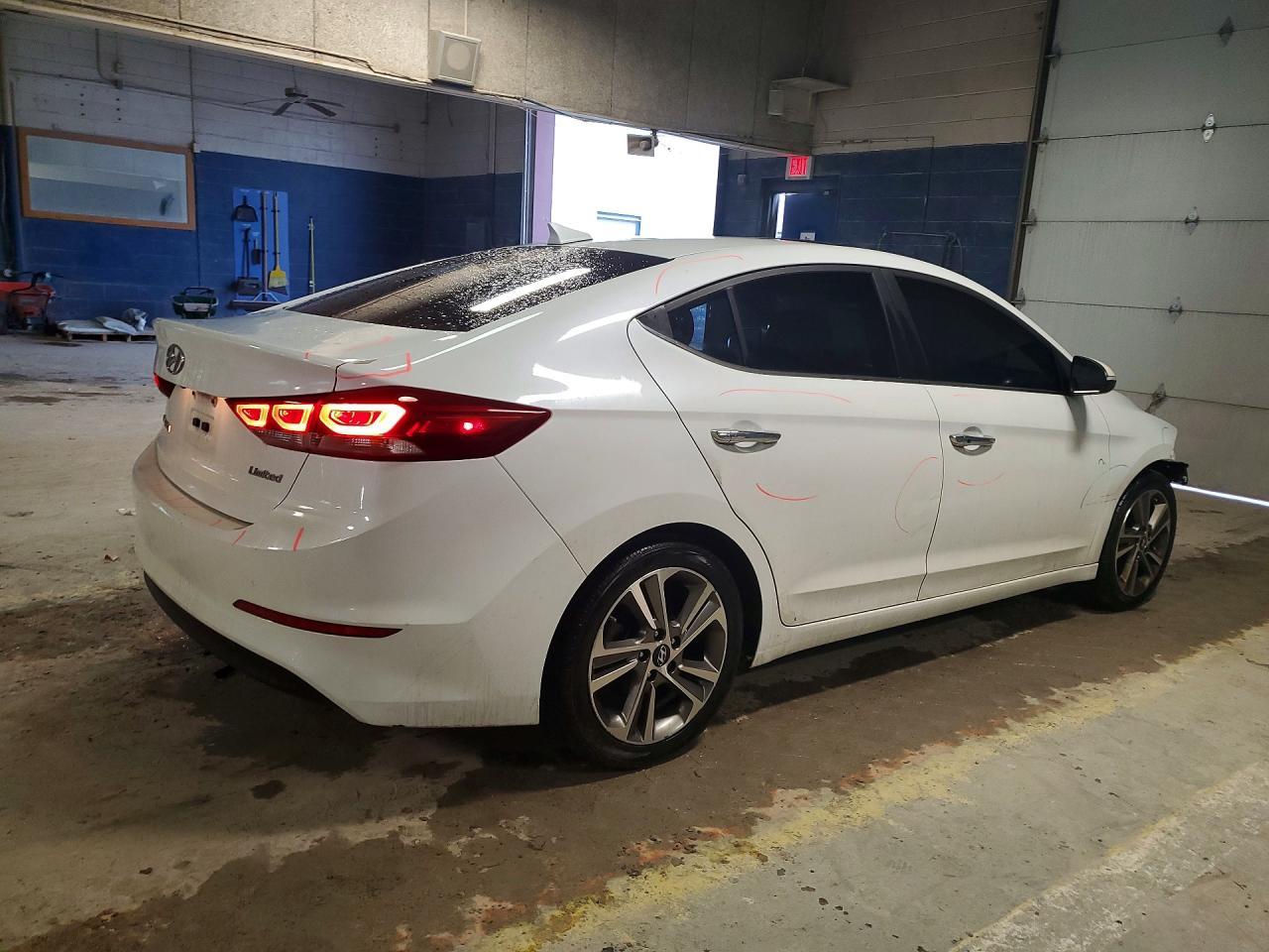 2017 HYUNDAI ELANTRA