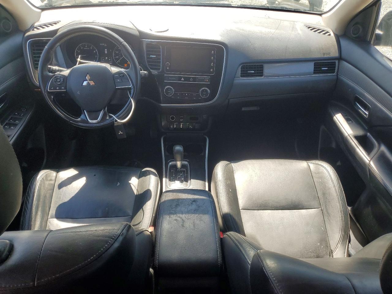 2019 MITSUBISHI outlander