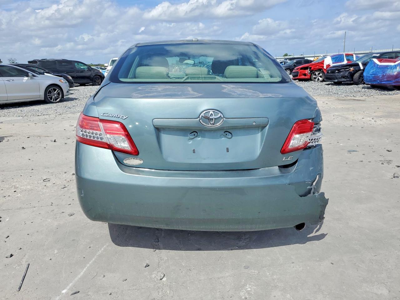2011 TOYOTA CAMRY