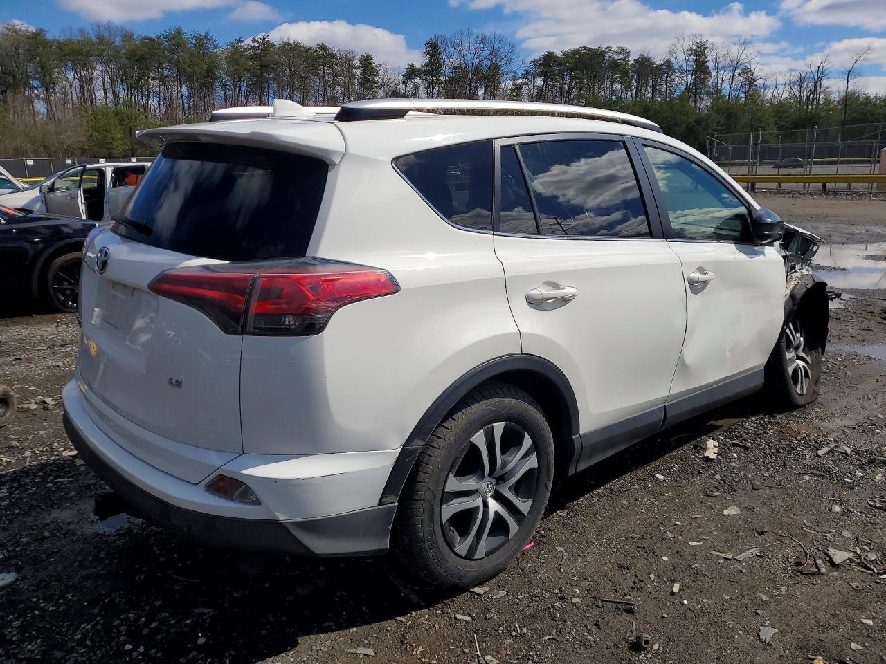 2016 TOYOTA RAV4