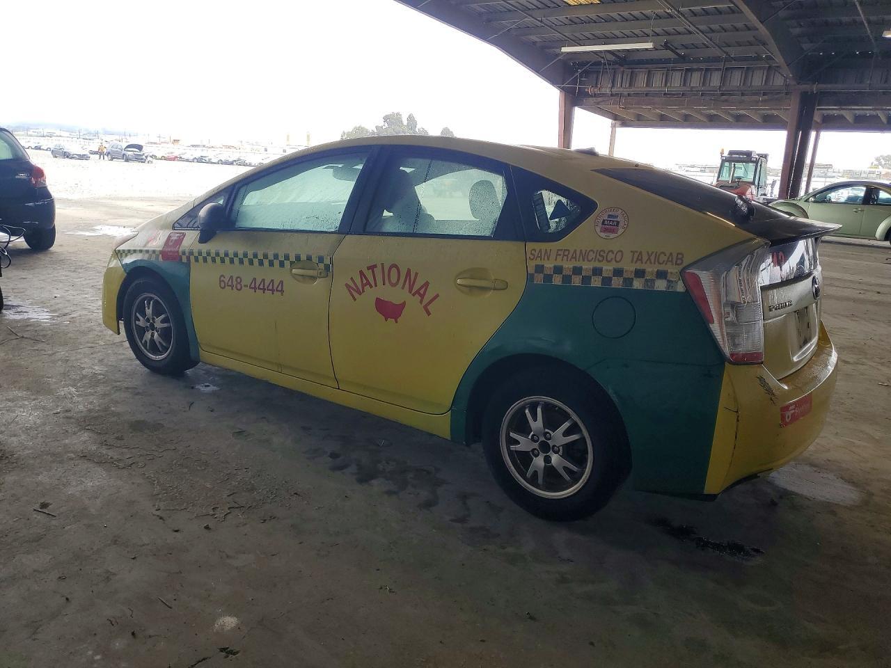 2011 TOYOTA PRIUS