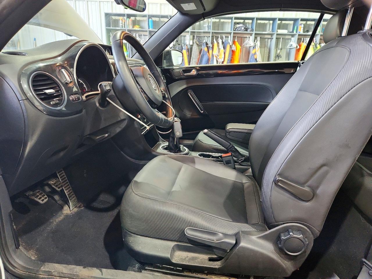 2014 VOLKSWAGEN Beetle