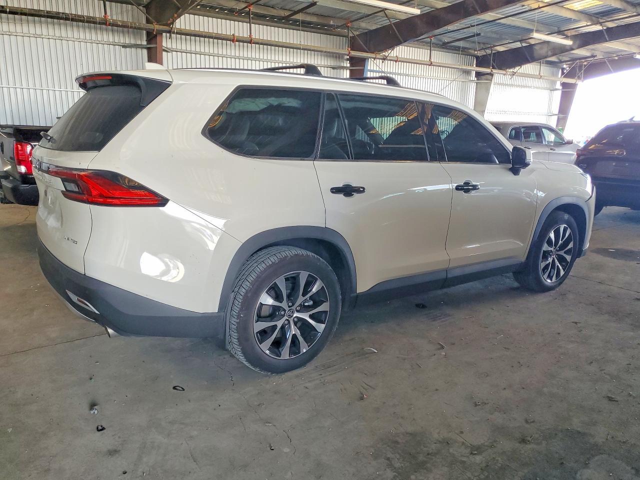 2024 TOYOTA HIGHLANDER
