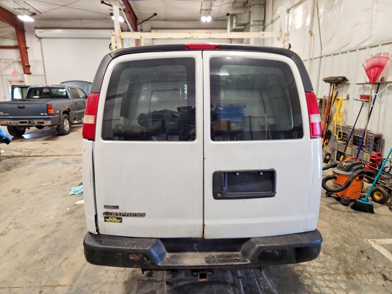 2010 CHEVROLET EXPRESS 2500