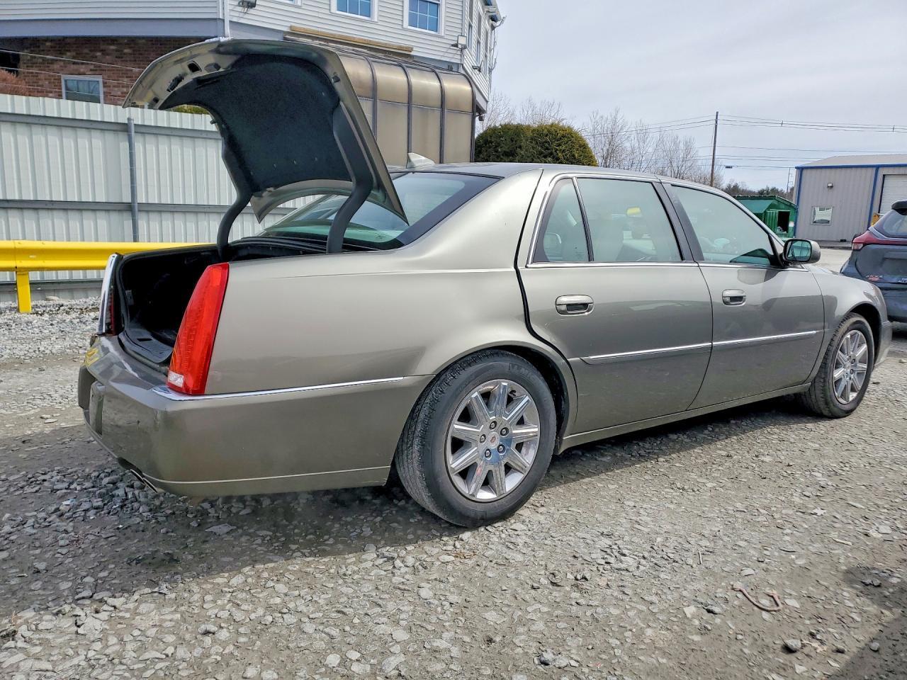 2010 CADILLAC DTS