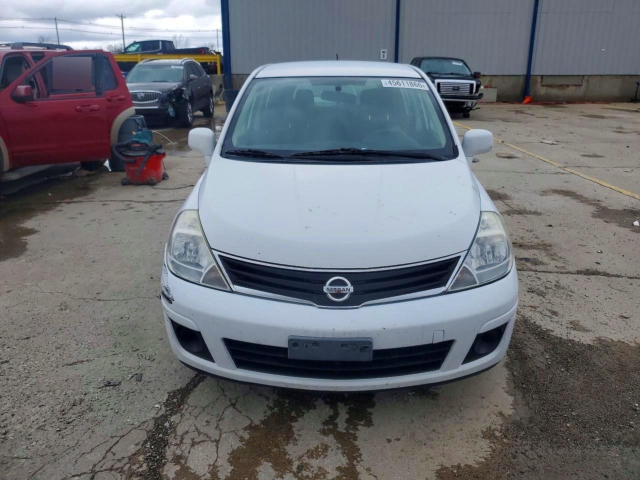 2012 NISSAN VERSA