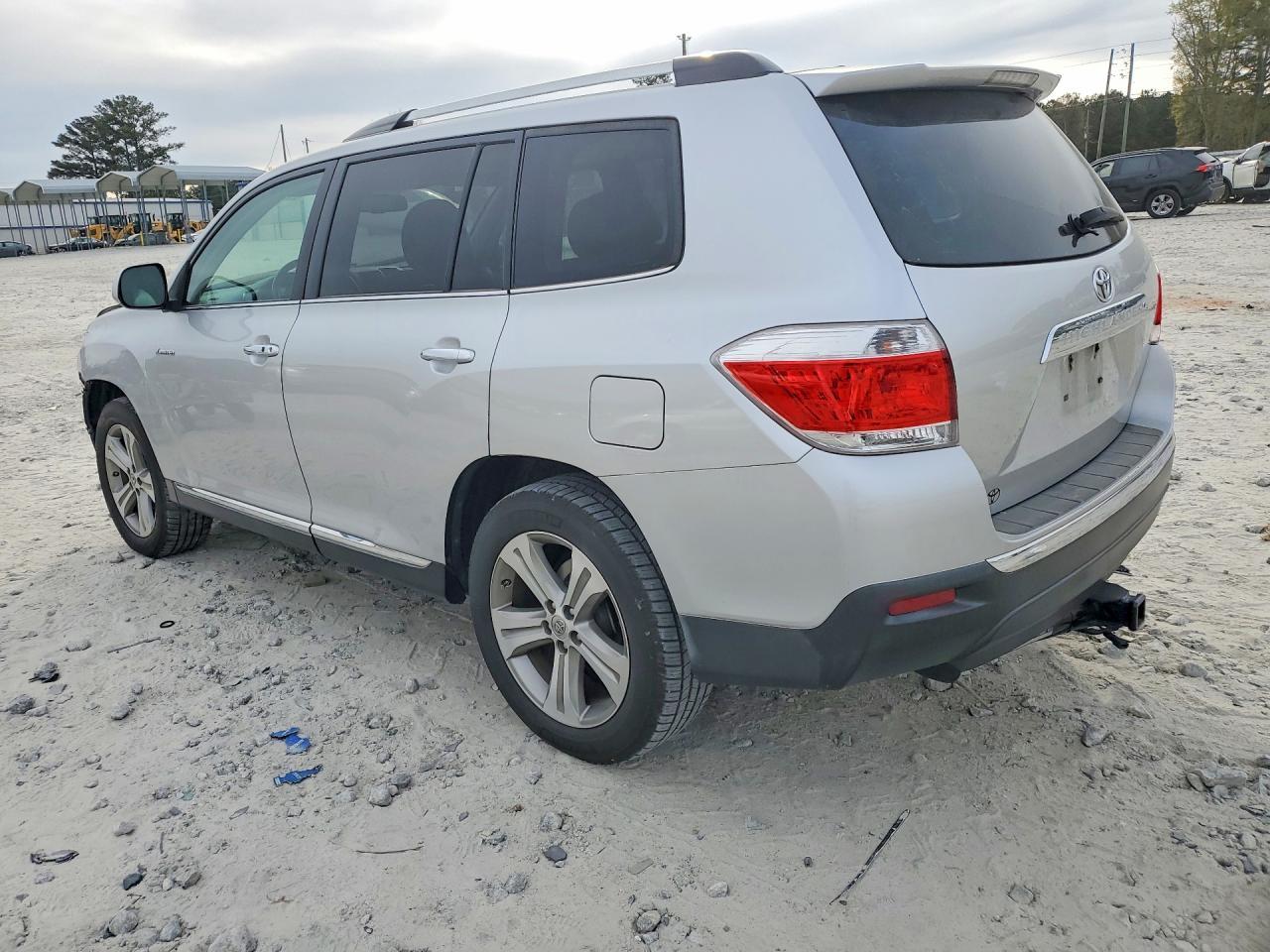 2011 TOYOTA HIGHLANDER