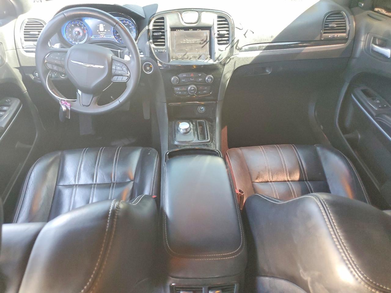 2022 CHRYSLER 300