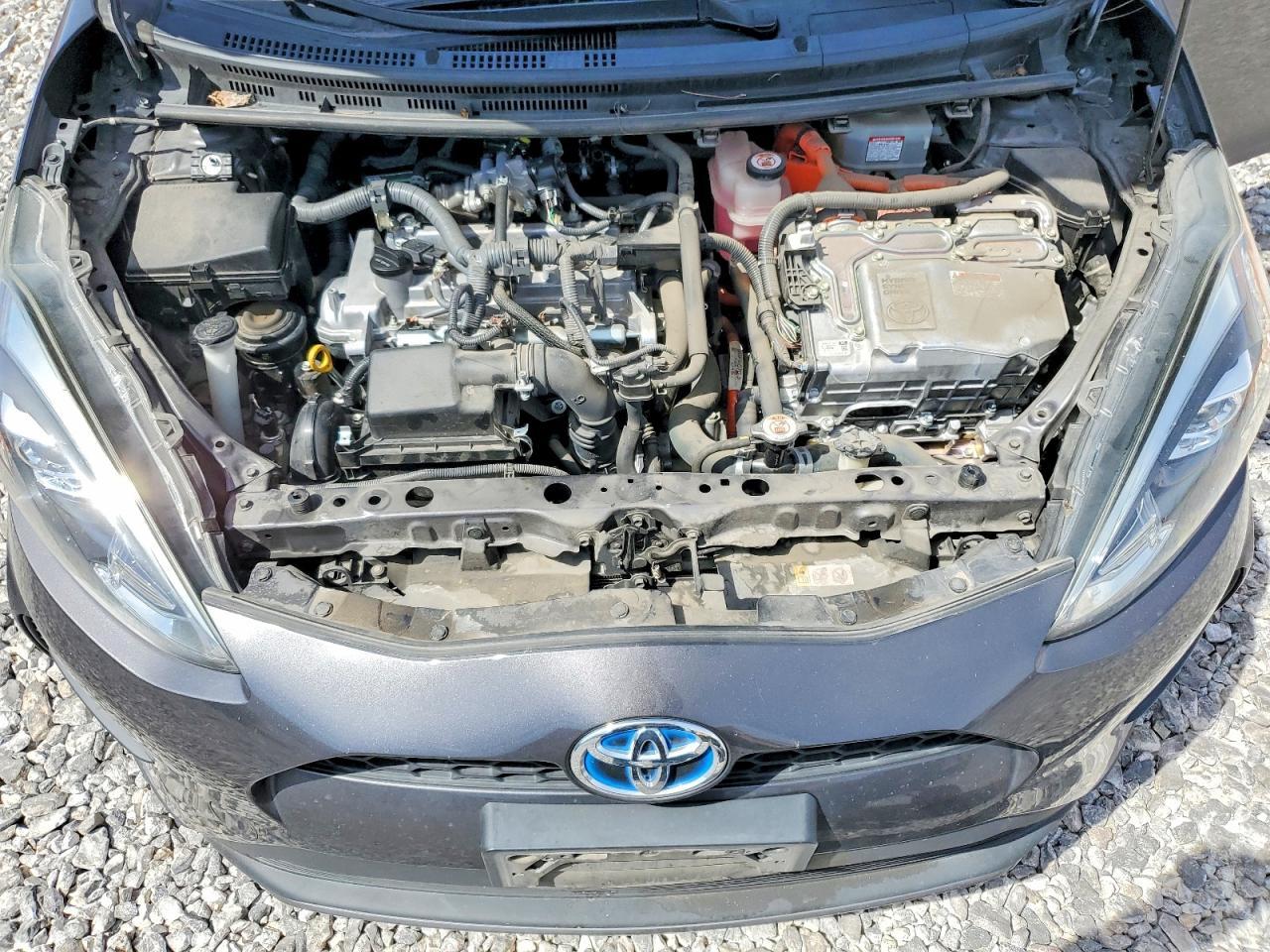 2018 TOYOTA Prius c