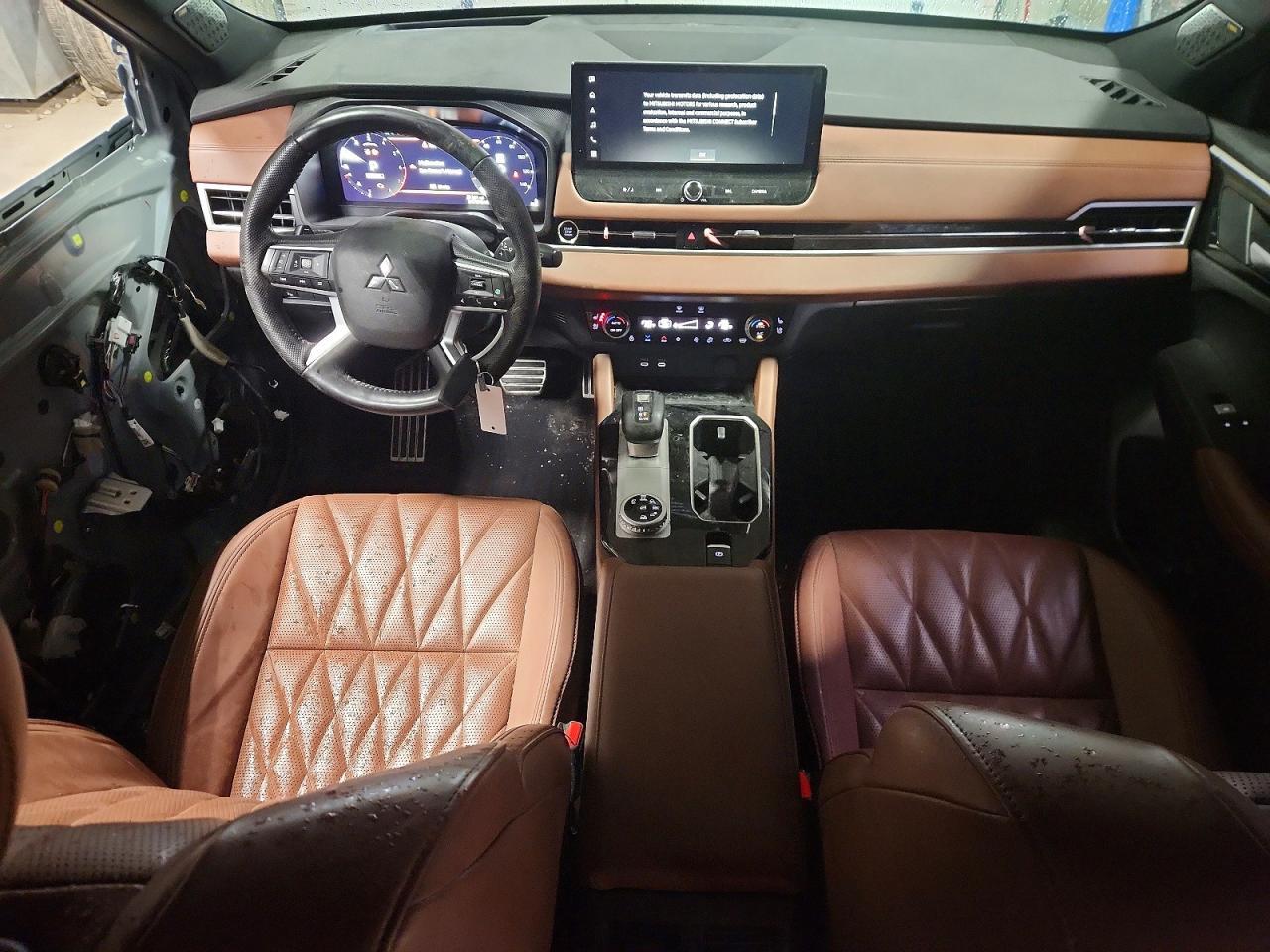2025 MITSUBISHI outlander