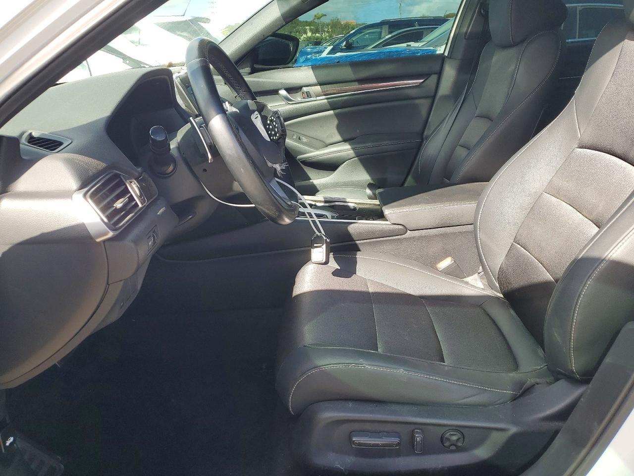 2019 HONDA ACCORD