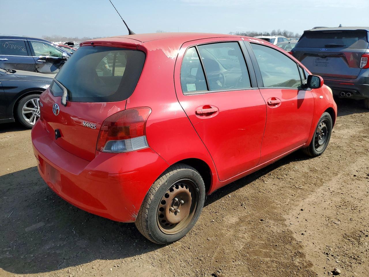 2011 TOYOTA YARIS