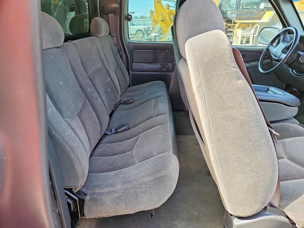 2004 CHEVROLET Silverado
