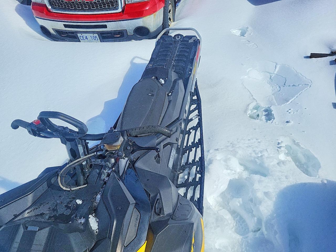 2023 SKI-DOO Snowmobile