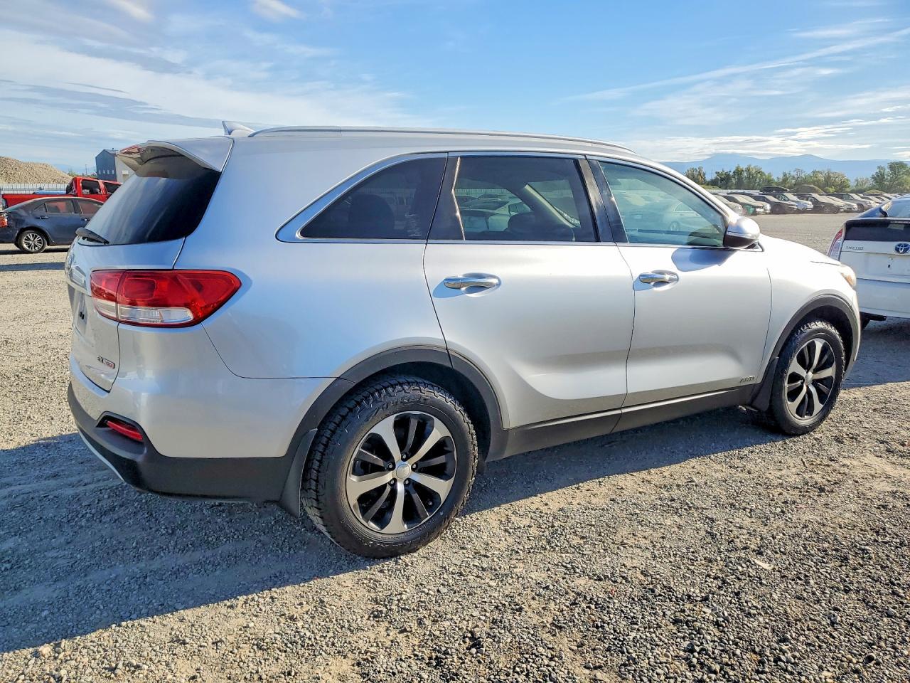 2016 KIA SORENTO