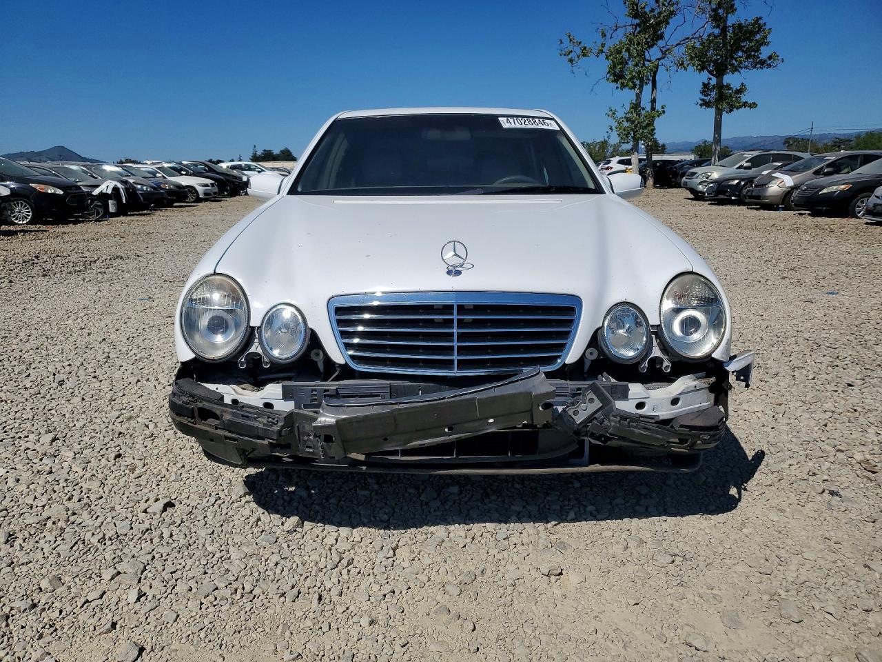 2000 MERCEDES-BENZ E-Class