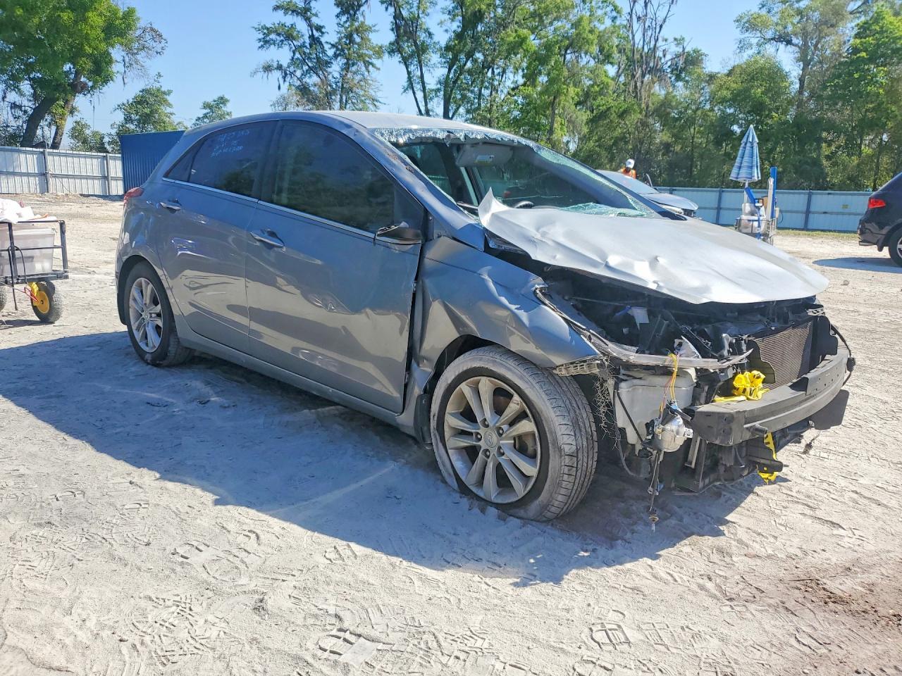 2014 HYUNDAI ELANTRA