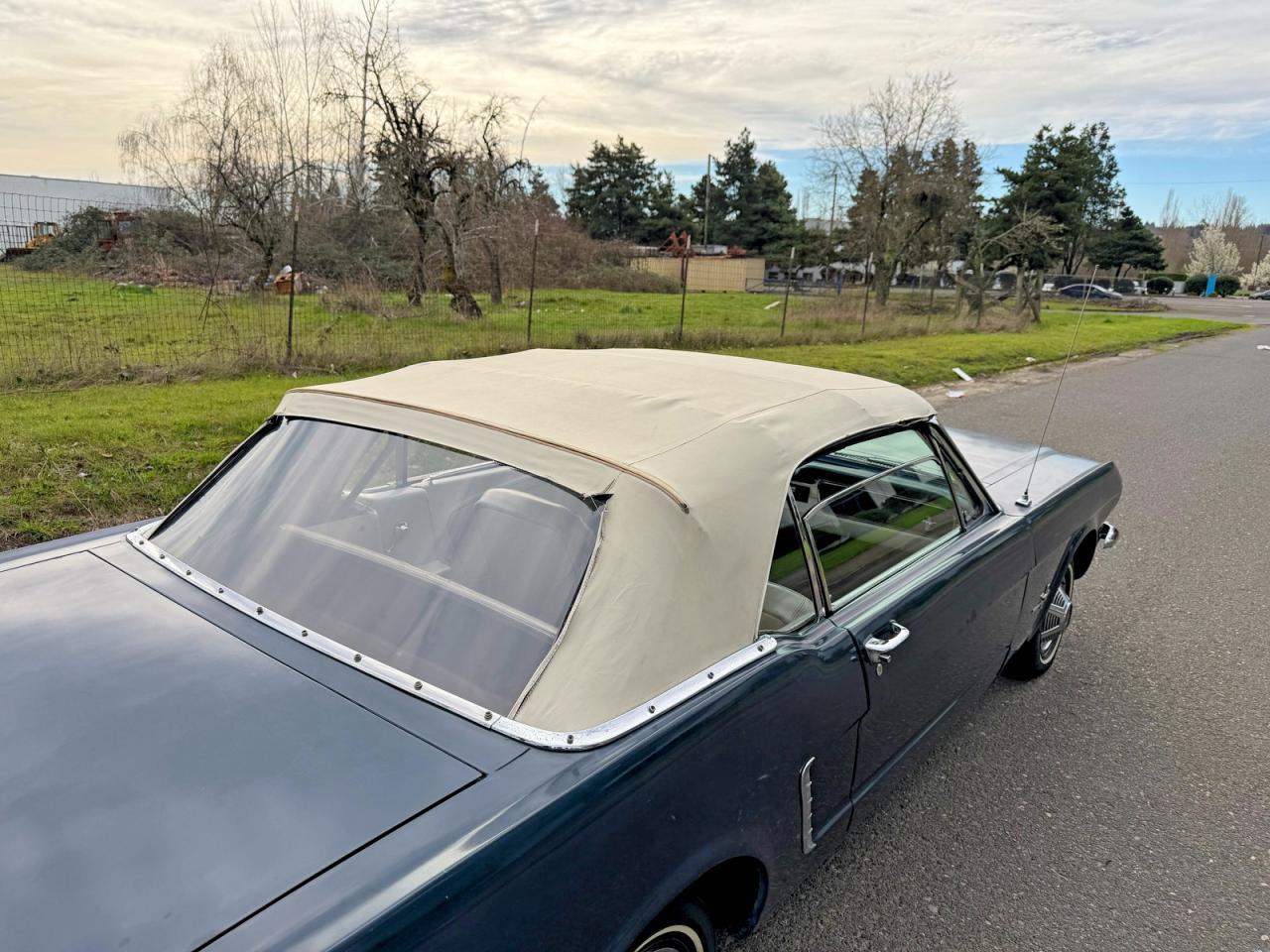 1965 FORD MUSTANG