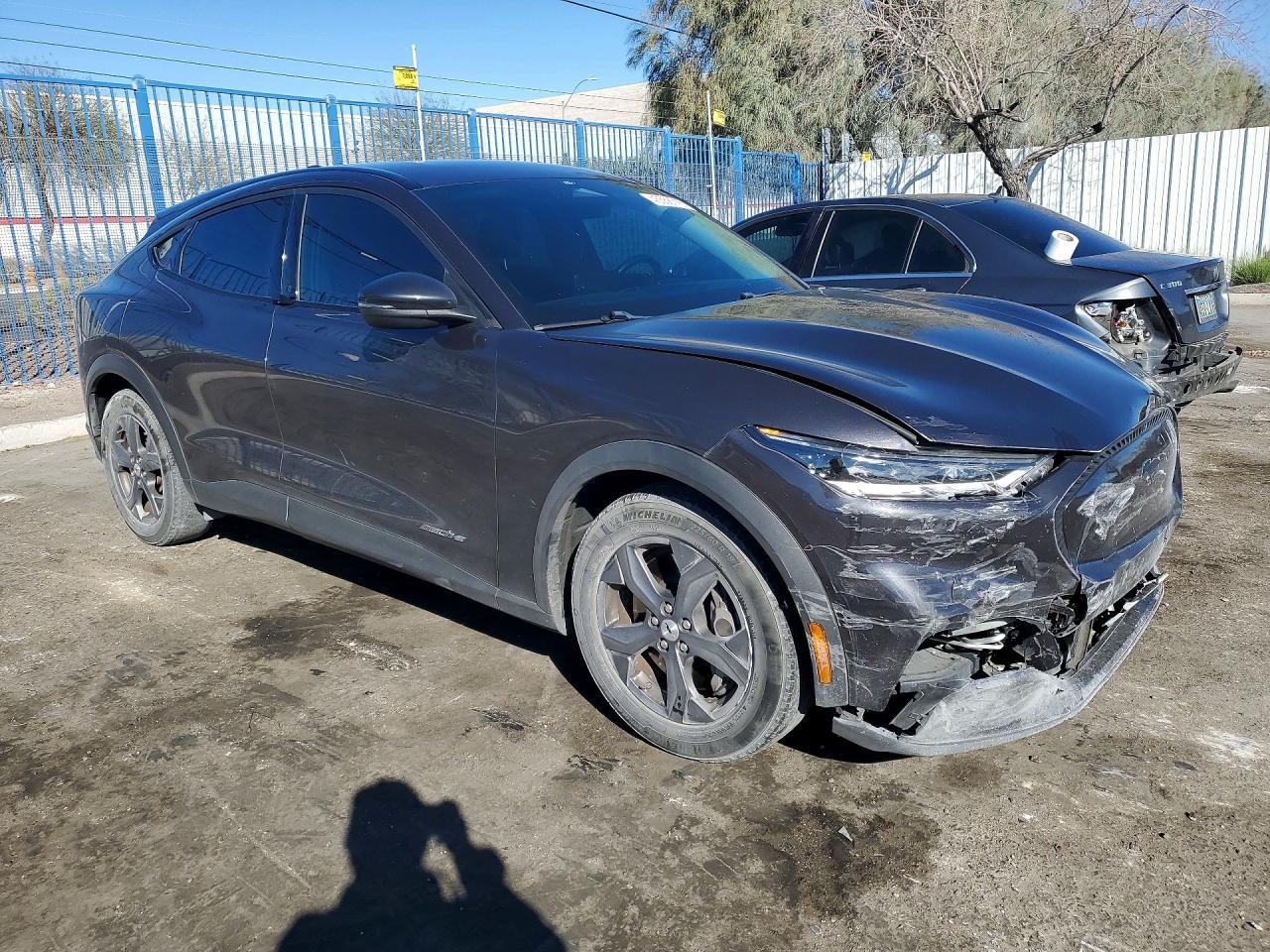 2022 FORD Mustang Mach-E