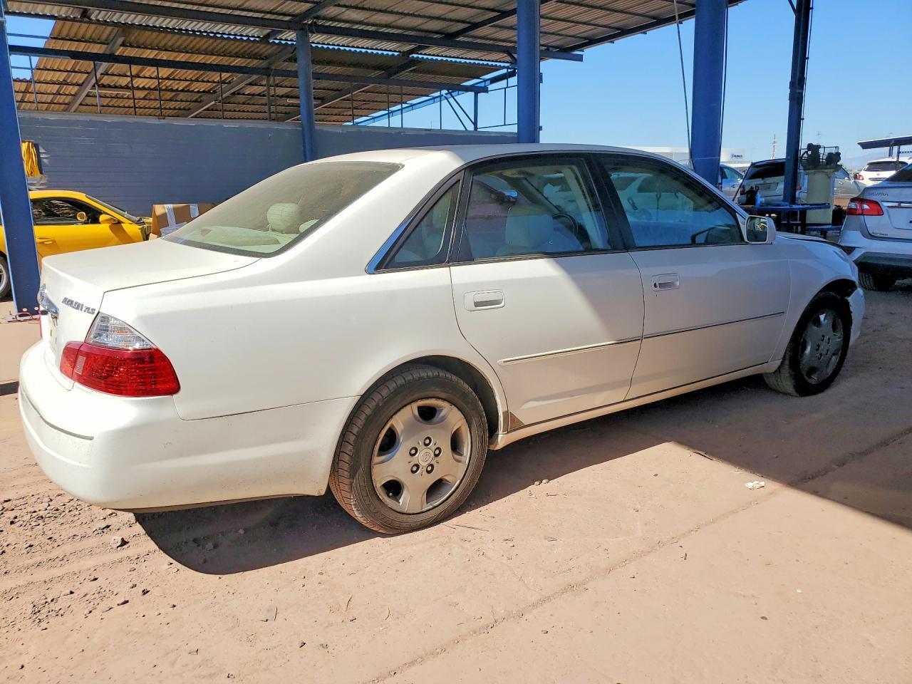 2003 TOYOTA Avalon