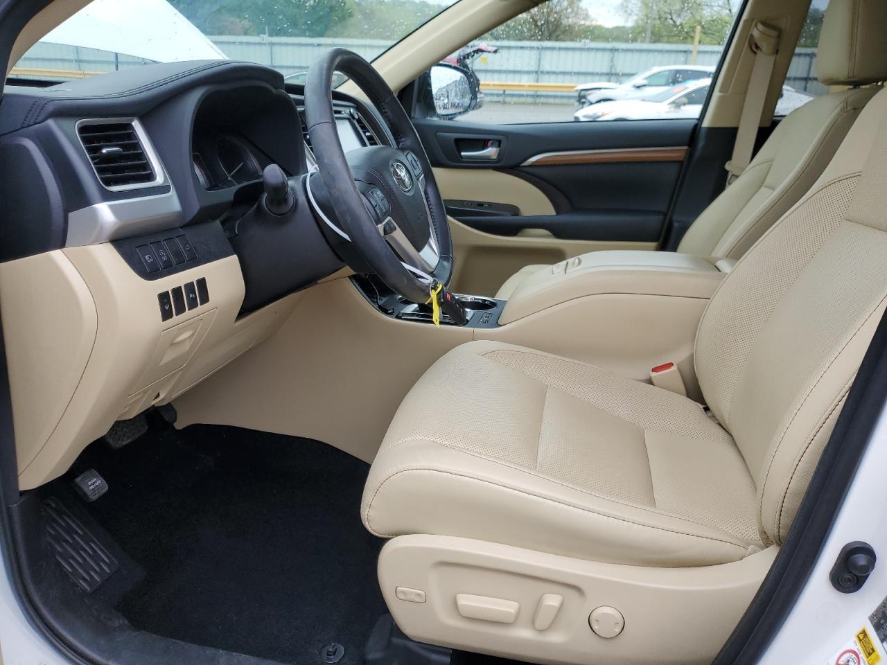 2017 TOYOTA HIGHLANDER