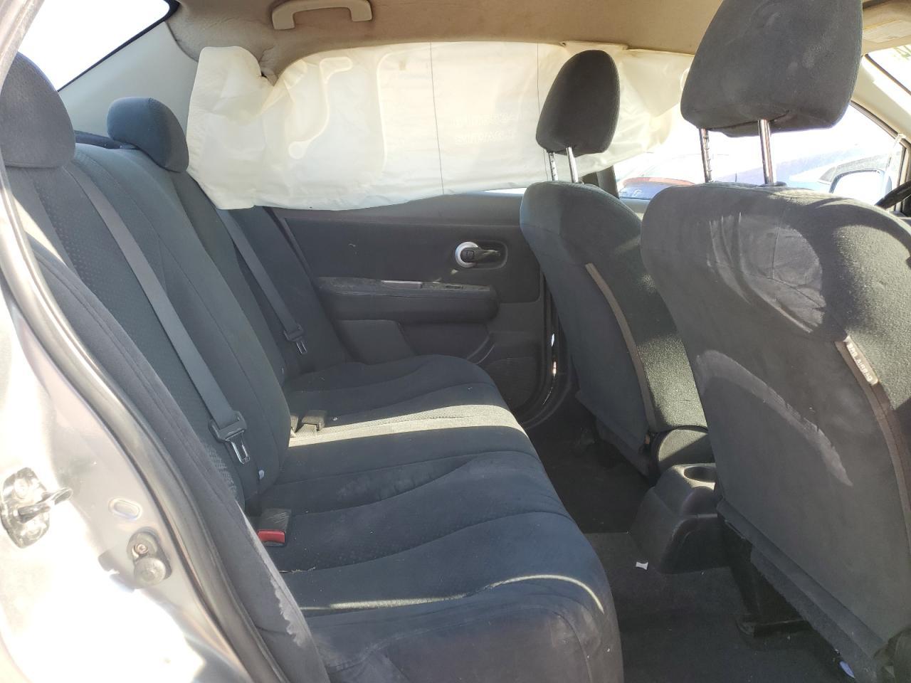 2010 NISSAN VERSA