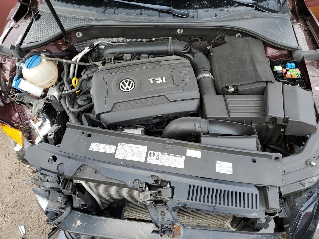 2014 VOLKSWAGEN Passat