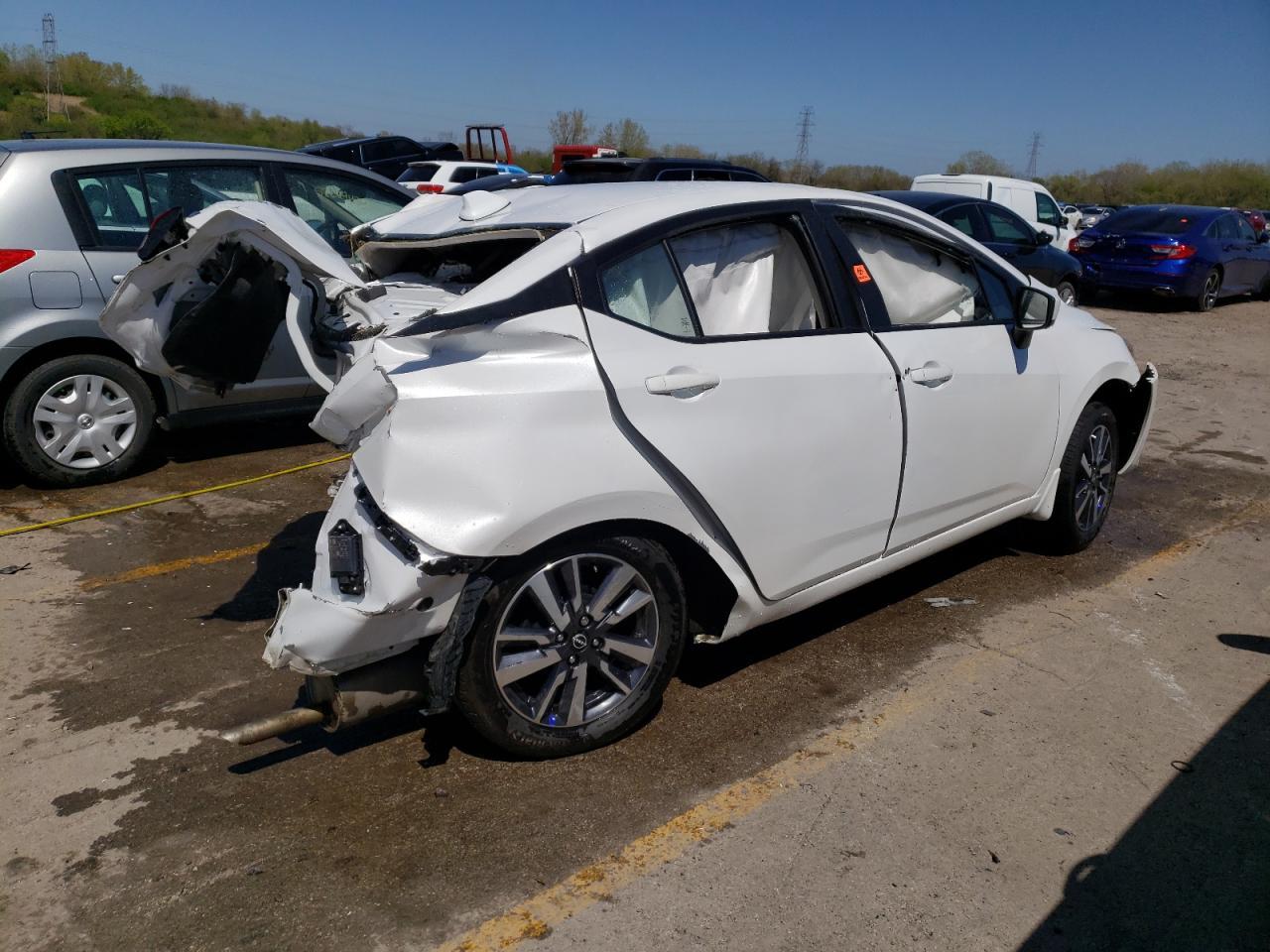 2024 NISSAN VERSA