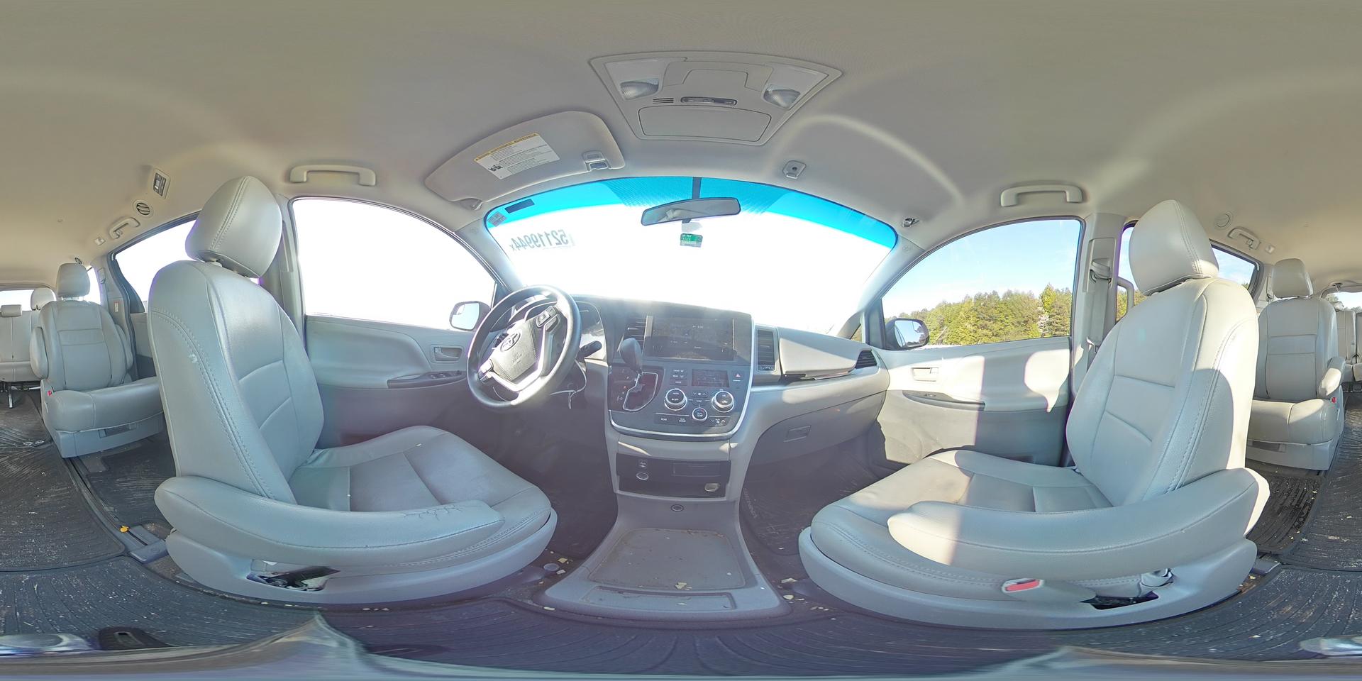 2017 TOYOTA SIENNA