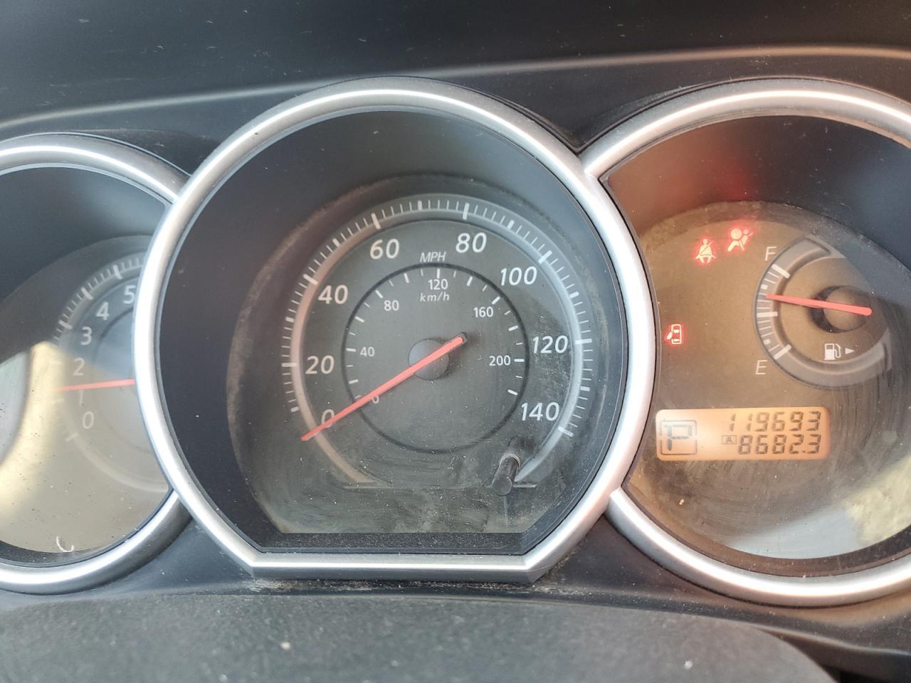 2010 NISSAN VERSA