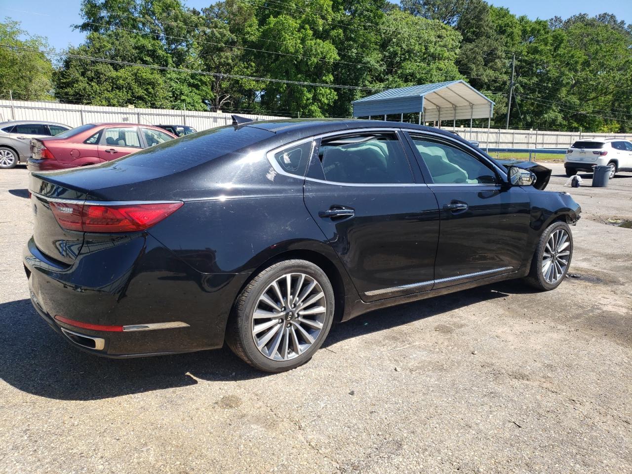2017 KIA Cadenza