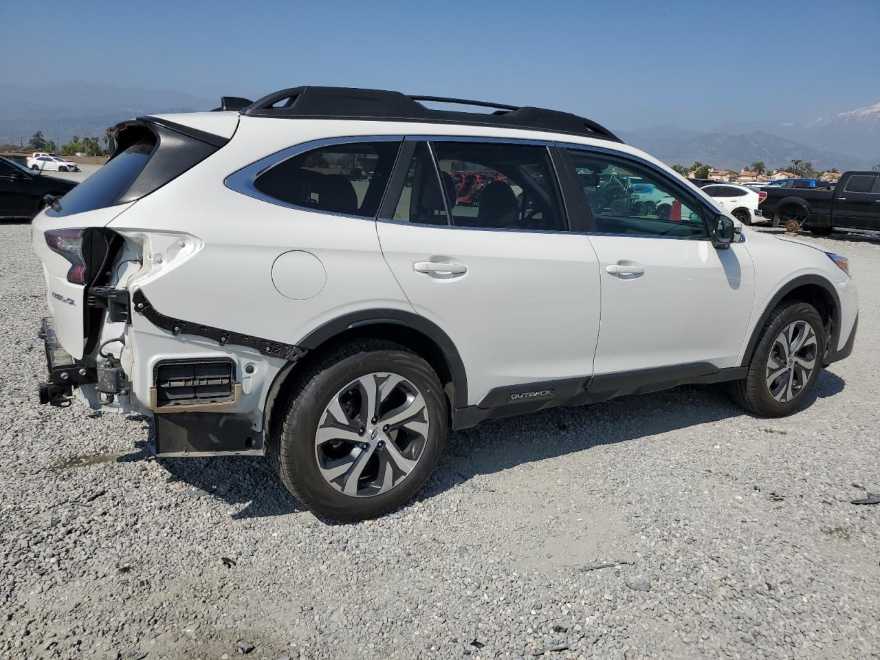 2022 SUBARU Outback