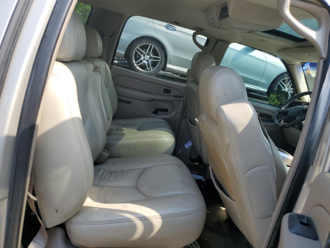 2005 CHEVROLET Suburban