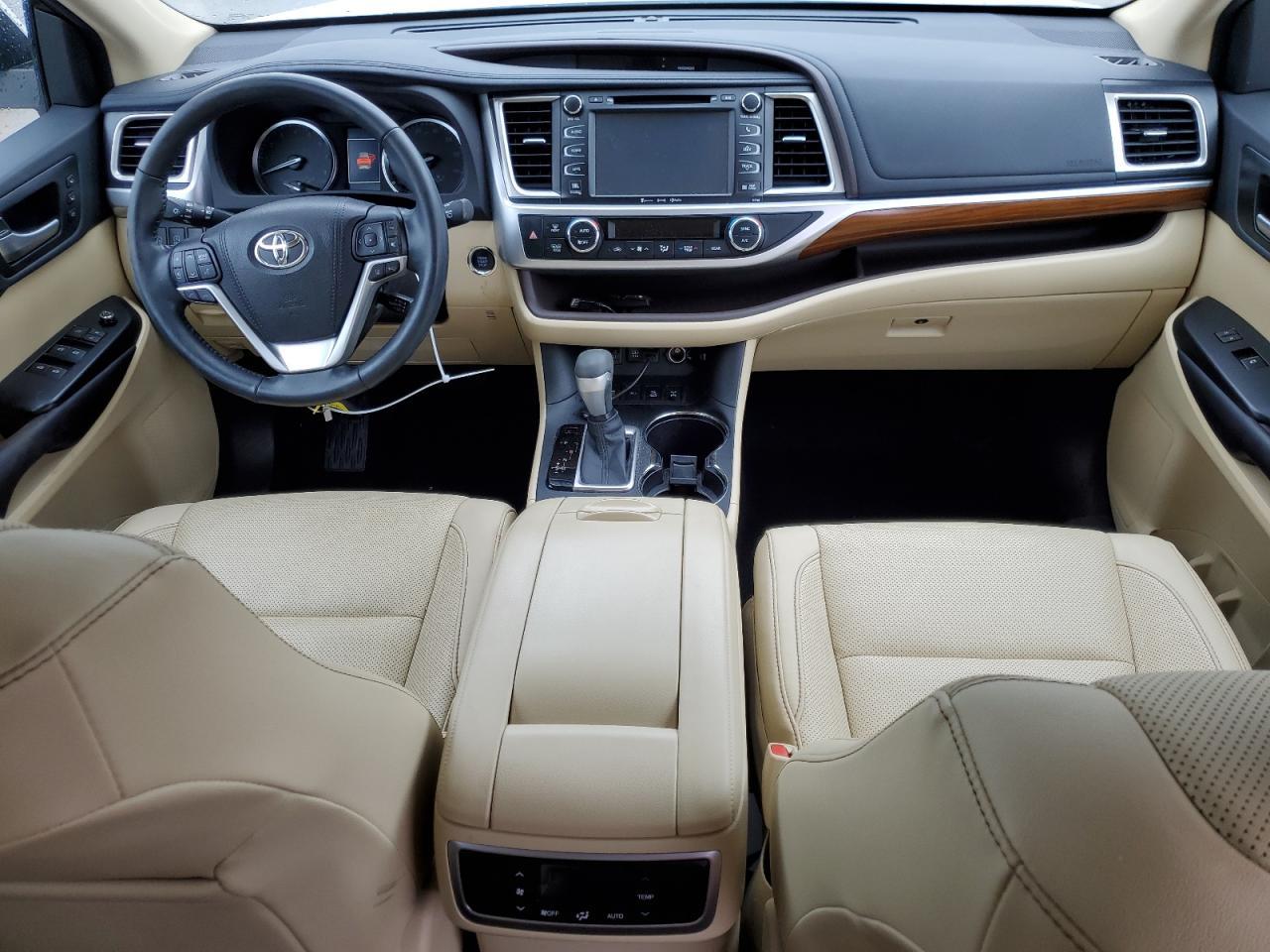 2017 TOYOTA HIGHLANDER
