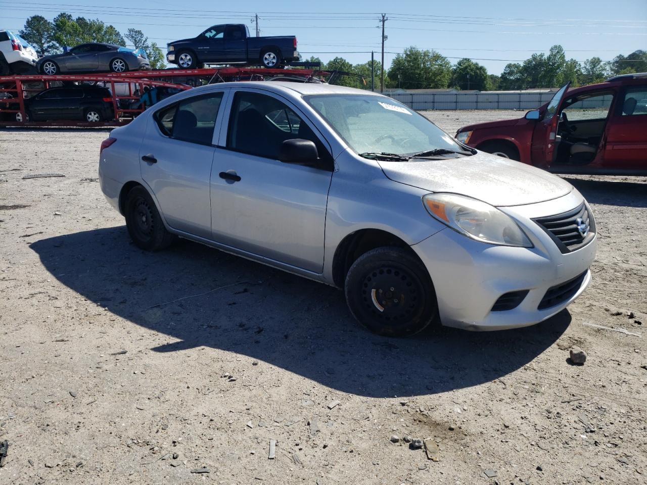 2013 NISSAN VERSA
