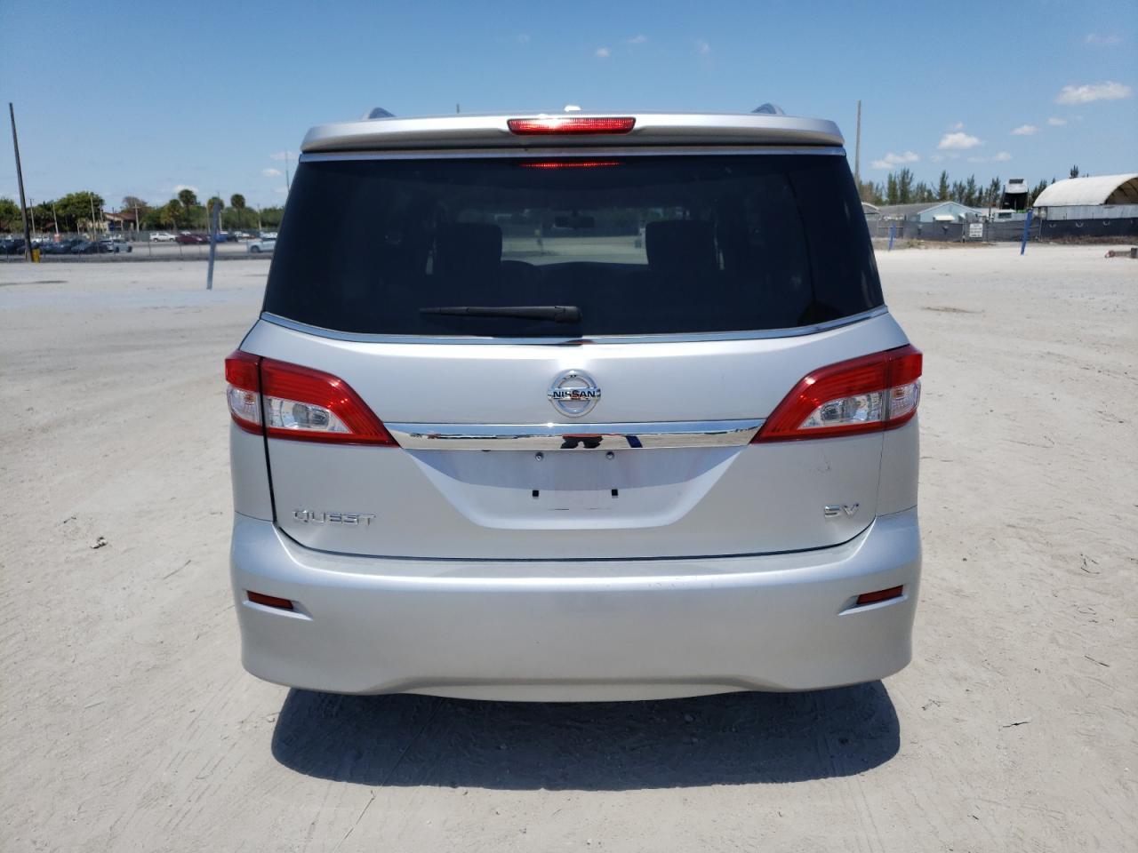 2016 NISSAN Quest