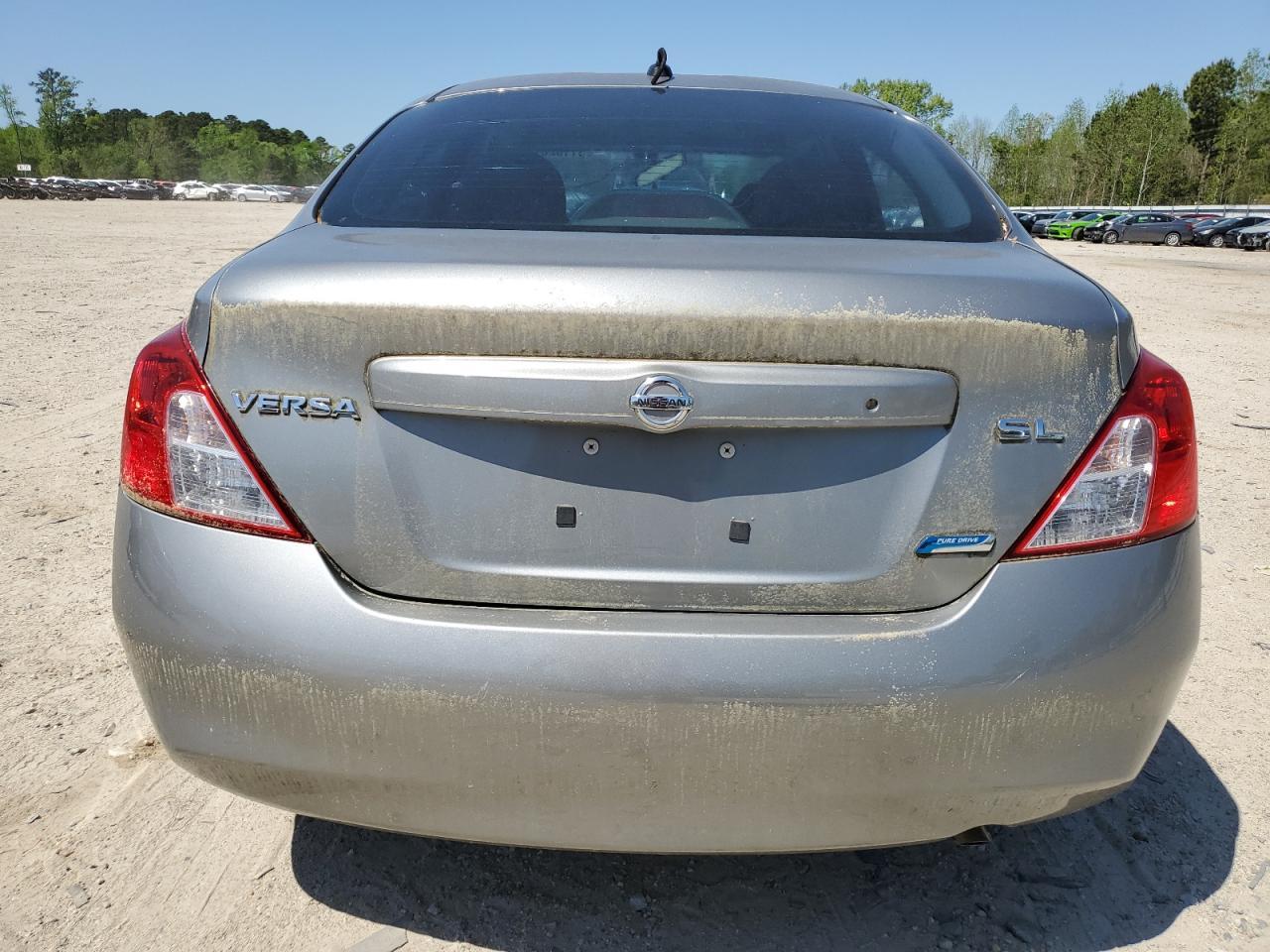 2012 NISSAN VERSA