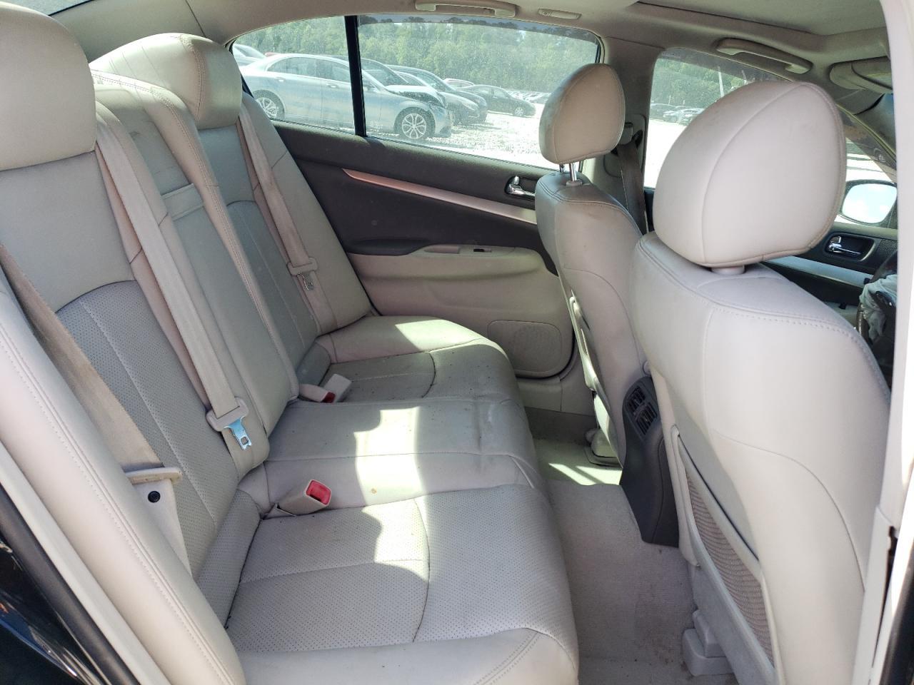 2010 INFINITI G37