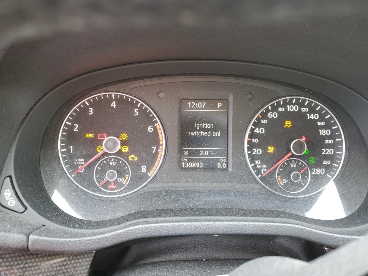 2014 VOLKSWAGEN Passat