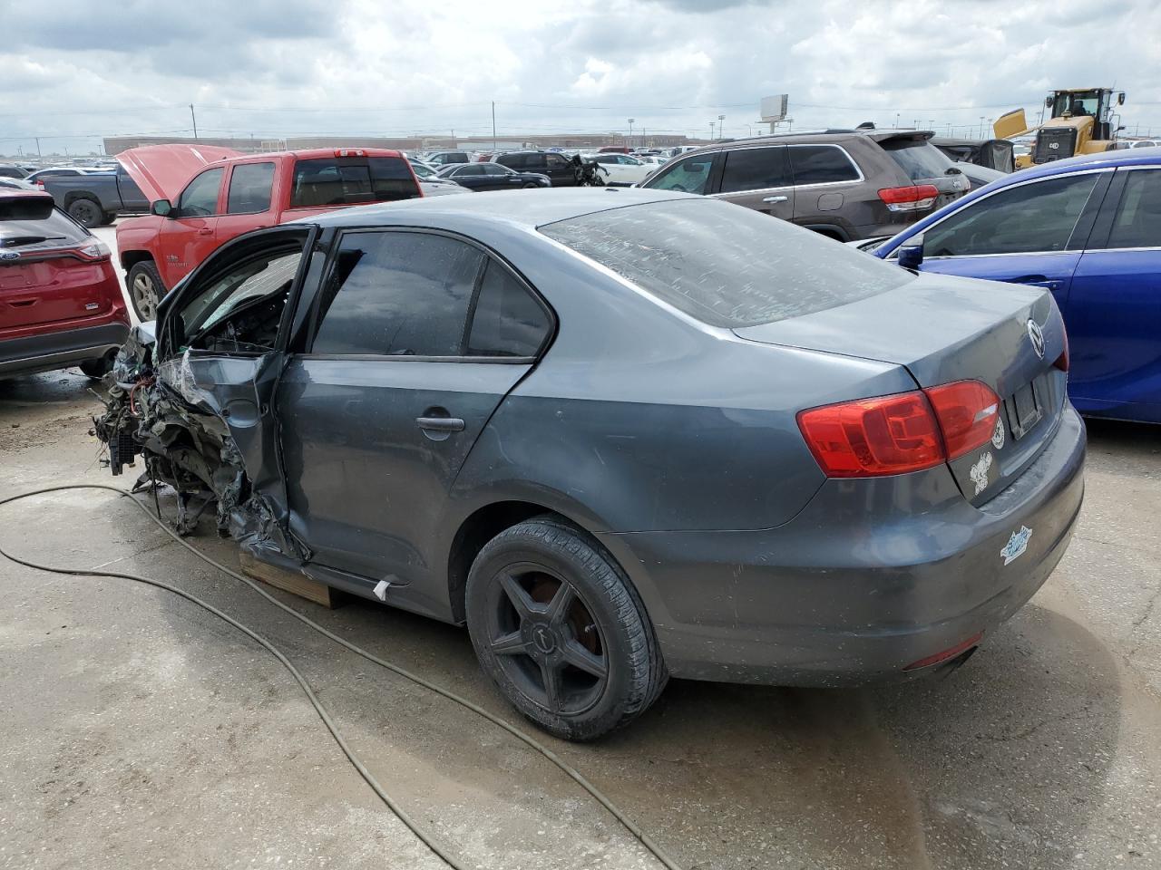 2011 VOLKSWAGEN JETTA
