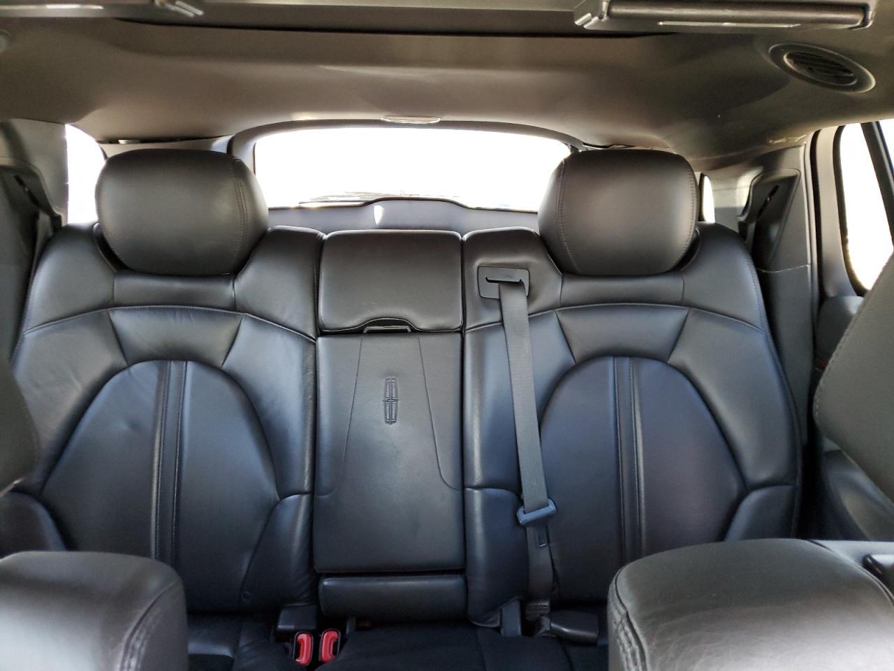 2015 LINCOLN MKT